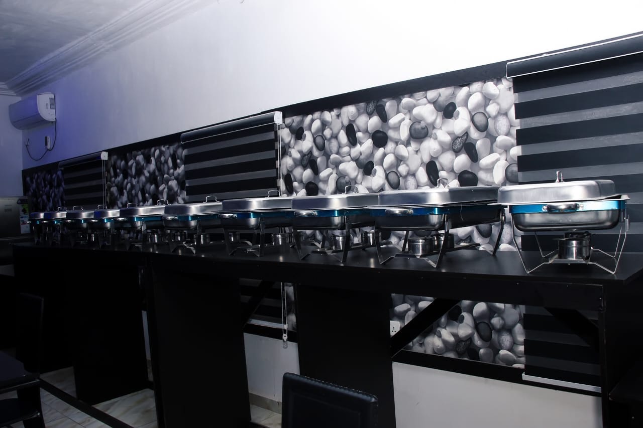 Restaurant at hotel in Keffi Nasarawa serving Nigerian and continental dishes made fresh daily