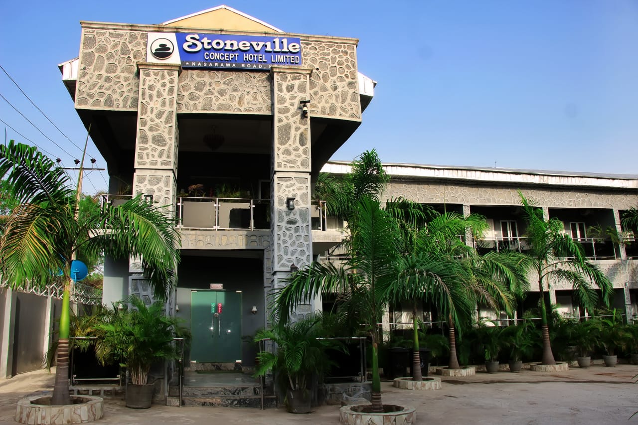 Cheap hotel in Keffi, free secured car park, hotel font view, hotels near NSU Keffi, cheap hotel in Keffi, hotel with WiFi Keffi, 24 hour light hotel, Keffi Nasarawa State, Stoneville Concept Hotel Keffi