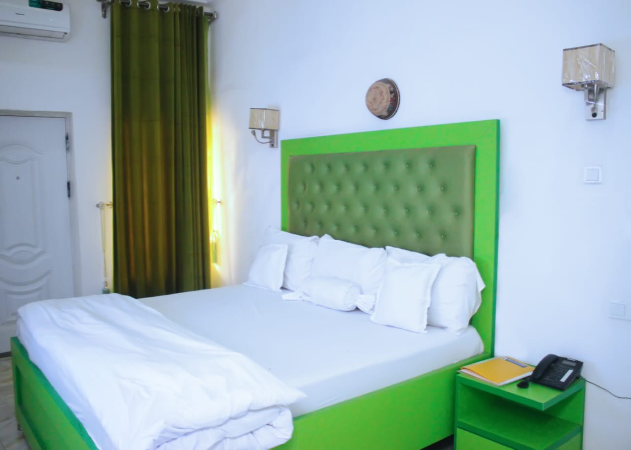 Studio Suite at hotel in Keffi Nasarawa with king bed